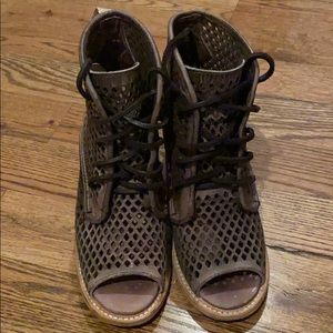 Free bird by Steven size 8 leather sandals